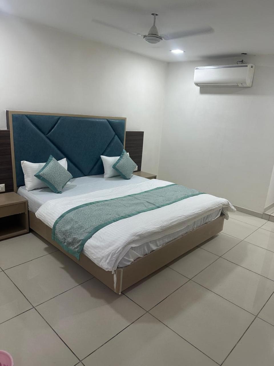 Hotel Nest View Ahmedabad Luaran gambar