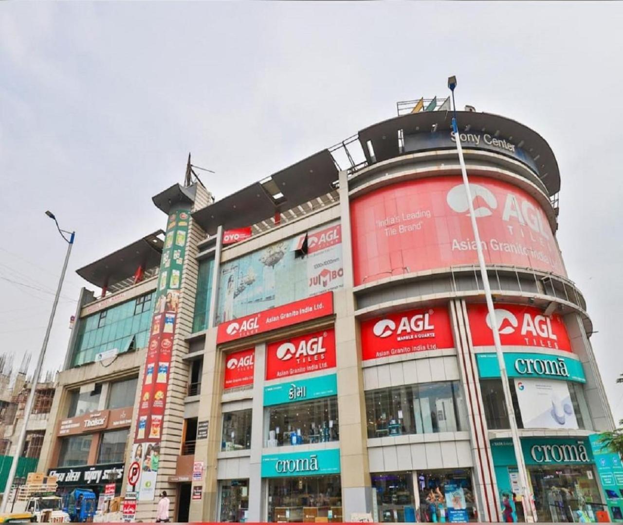 Hotel Nest View Ahmedabad Luaran gambar