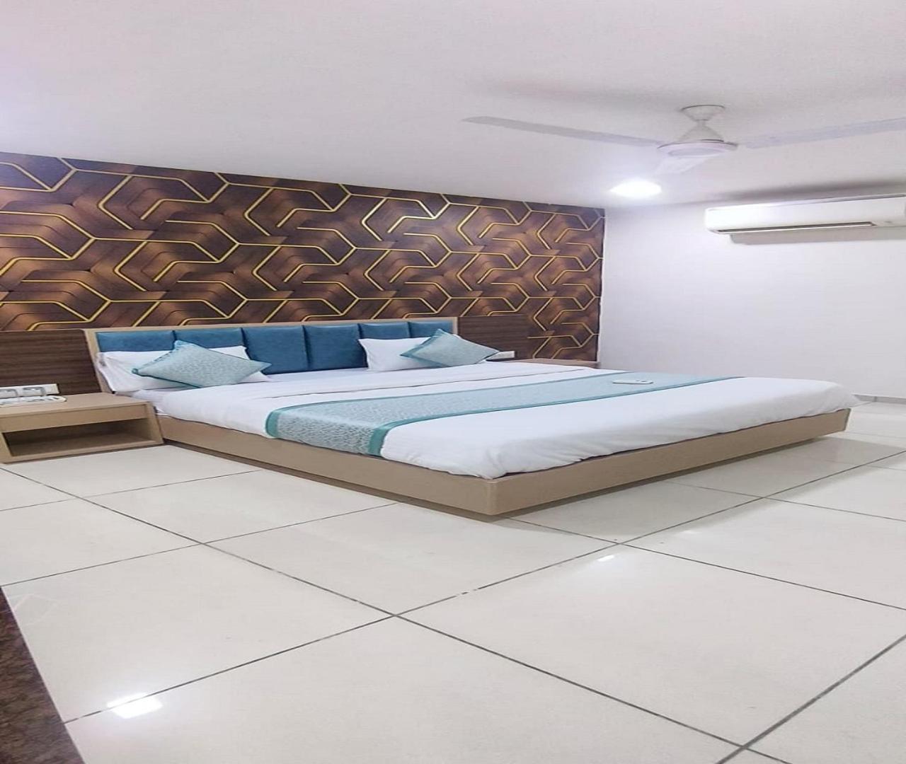 Hotel Nest View Ahmedabad Luaran gambar